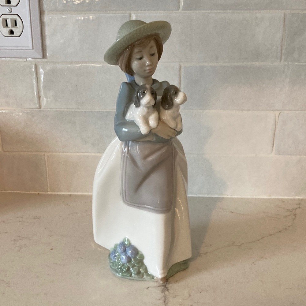NAO by Lladro girl with 2 puppies. Mint condition.